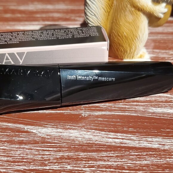 Black Lash Intensity Mascara - Mary Kay - Picture 4 of 6